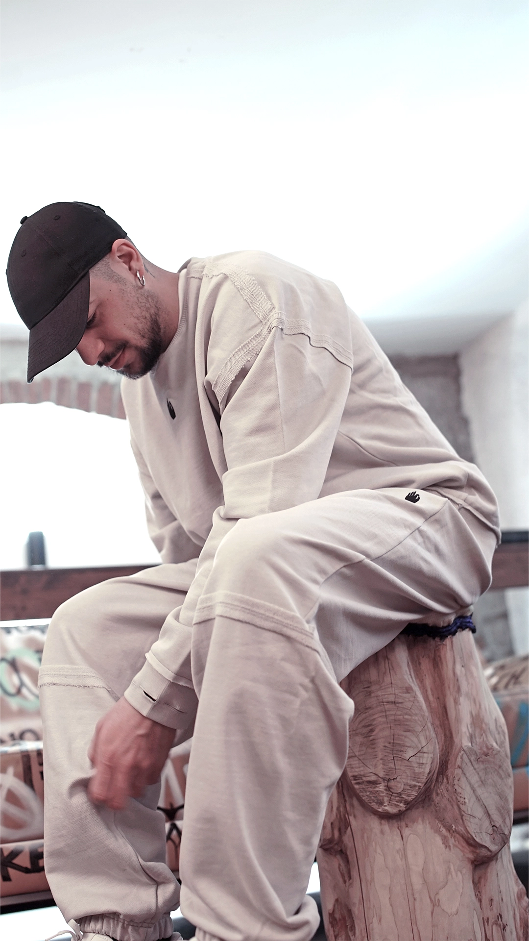 roundneck_sweatshirt_unisex_MF001