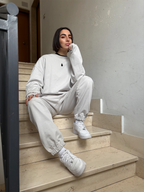 Felpa girocollo unisex dallo stile streetwear minimale e silhouette pulita firmata Empyrom