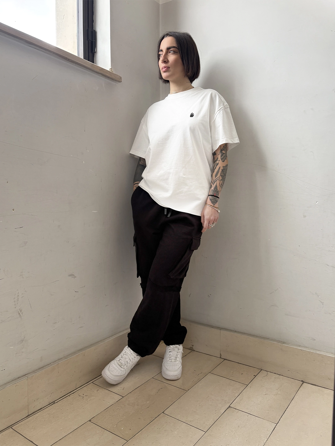 T-shirt boxy fit off-white unisex in cotone pesante con cuciture a rovescio a vista Empyrom